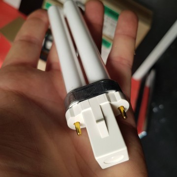 LOTE LÁMPARAS FLUORESCENTES 7W 400 lm mazda 2 pins