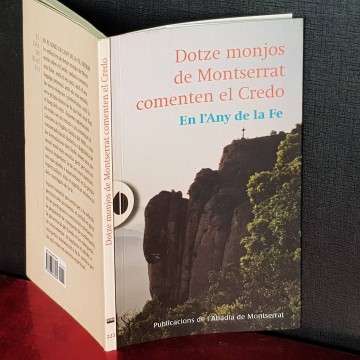llibres teologia DOTZE MONJOS DE MONTSERRAT COMENTEN EN EL CREDO.