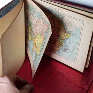ATLAS UNIVERSAL, FAUSTINO PALUZÍE 1894 libro antiguo libros antiguos