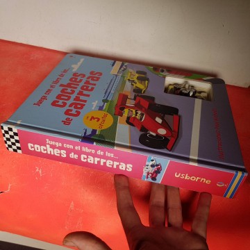 JUEGA CON EL LIBRO DE LOS... COCHES DE CARRERAS libro interactivo
