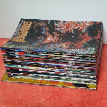 LOTE 38 CÓMICS Y 3 REVISTAS DE ECC ACTUALIDAD DEL CÓMIC.