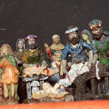 LOTE 16 FIGURAS DE PESEBRE.