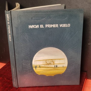 HACIA EL PRIMER VUELO, VALERIE MOOLMAN.
