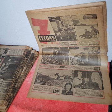 LOTE 23 PERIÓDICOS 7 FECHAS.
