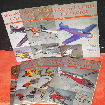 Lote 9 catálogos aircraft model collector..
