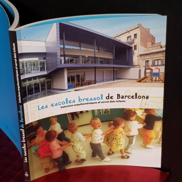 LES ESCOLES BRESSOL DE BARCELONA.