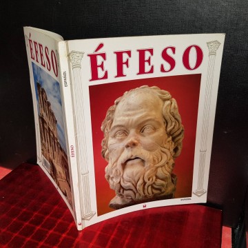 ÉFESO, NACÍ KESKIN.