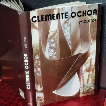 CLEMENTE OCHOA, ESCULTOR.