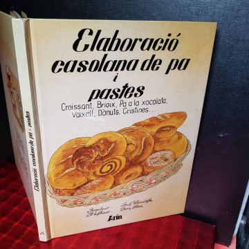 ELABORACIÓ CASOLANA DE PA I PASTES.