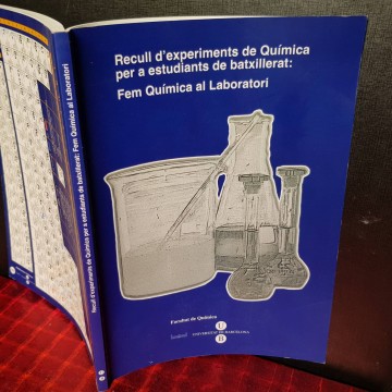 RECULL D'EXPERIMENTS DE QUÍMICA PER A ESTUDIANTS DE BATXILLERAT.