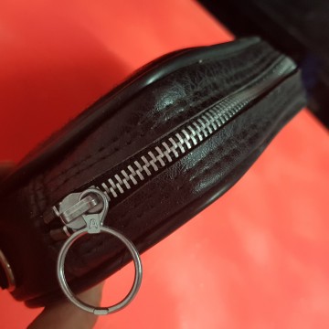 Funda pequeña de polipiel con cremallera comprar