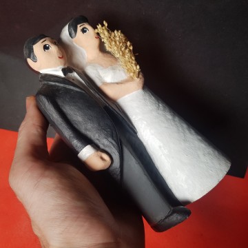 Figura de novios papel maché