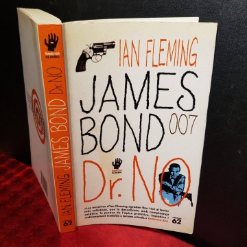 DR NO, JAMES BOND, IAN FLEMING.