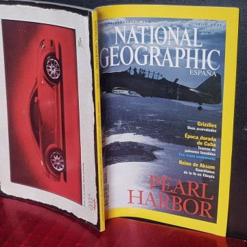 NATIONAL GEOGRAPHIC JULIO 2001.