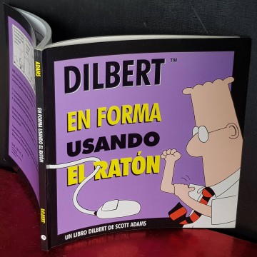 DILBERT EN FORMA USANDO EL RATÓN, SCOTT ADAMS.