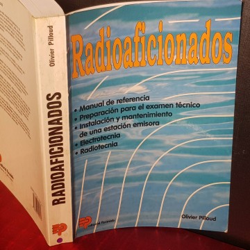 RADIOAFICIONADOS, OLIVIER PILLOUD.