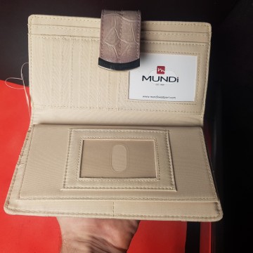 Monedero de mujer marca Mundi wesport group Luxemberg