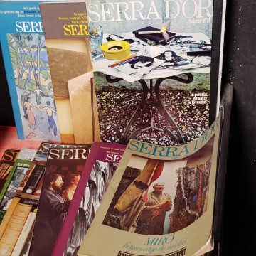 LOT 12 REVISTES SERRA D'OR.