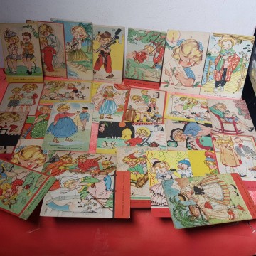 LOTE 27 POSTALES COLECCIÓN MARI-PEPA.