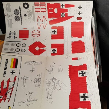 RECORTABLE CAZA FOKKER DR.I.