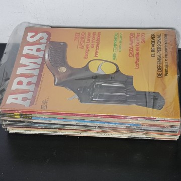 Lote 20 revistas Armas.