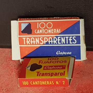 Lote 2 cajas antiguas de cantoneras fijafotos.