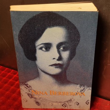 El subrayado es mío, Nina Berberova.