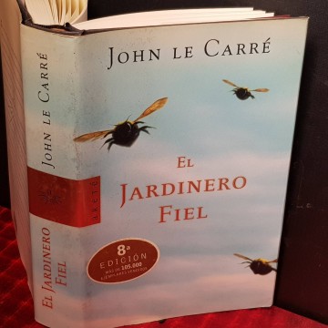 El jardinero fiel, John Le Carré.