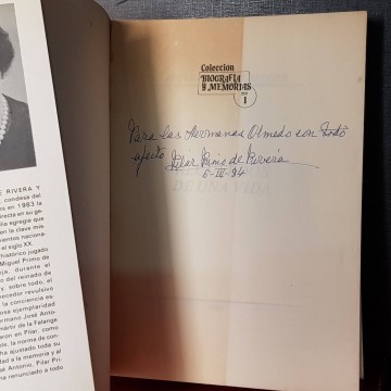 Recuerdos de una vida, Pilar Primo de Rivera (firmado).