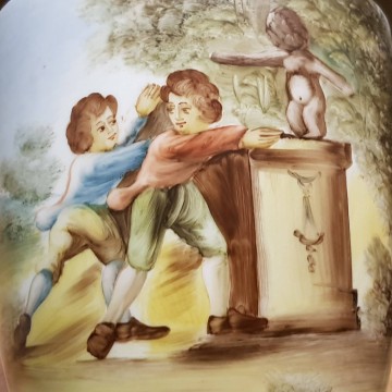 Jarrón pintado a mano.