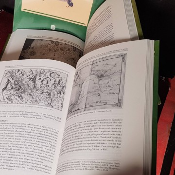 Lot 3 llibres de cartografia.