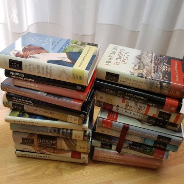 Lote 21 novelas, ganadoras o finalistas del Premio Planeta.