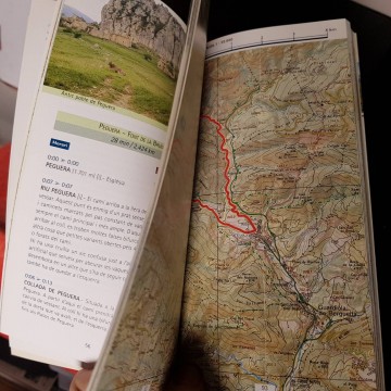 El camí dels bons homes: topoguía de la ruta dels càtars.