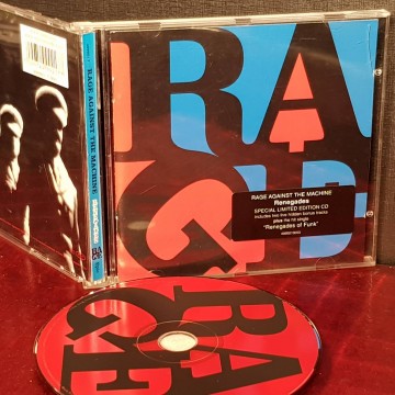 Rage against the machine, Renegades CD.