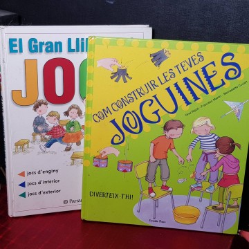Lot El gran llibre dels jocs i Com construir les teves joguines.