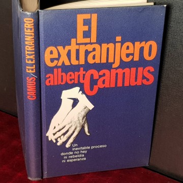 El extranjero, Albert Camus.