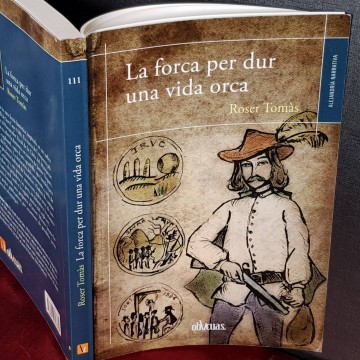 La forca per dur una vida orca, Roser Tomàs (firmat).