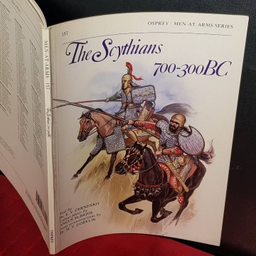 The scythians 700-300 BC. Men at arms series, 137.