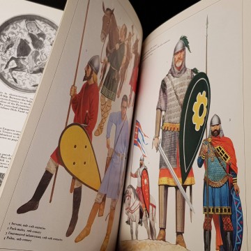 Byzantine armies 886-1118, Men at arms series 89.