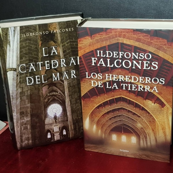 La catedral del mar y Los herederos de la tierra, Ildefonso Falcones. La catedral del mar y Los herederos de la tierra, Ildefonso Falcones.