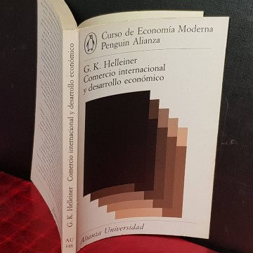 Comercio internacional y desarrollo económico, G.K. Helleiner.