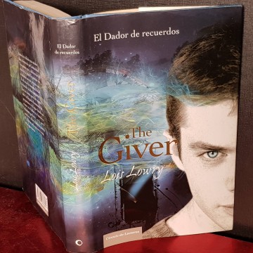 The Giver: el dador de recuerdos, Lois Lowry.