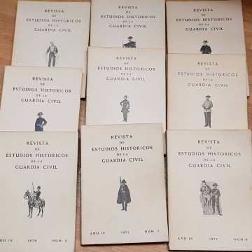 Lote Revistas de estudios históricos de la Guardia Civil.
