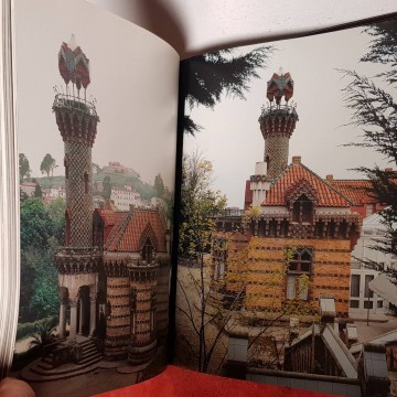 Comillas modernista, Manuel García Martín.