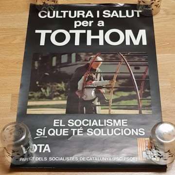 Lote 40 carteles de política.