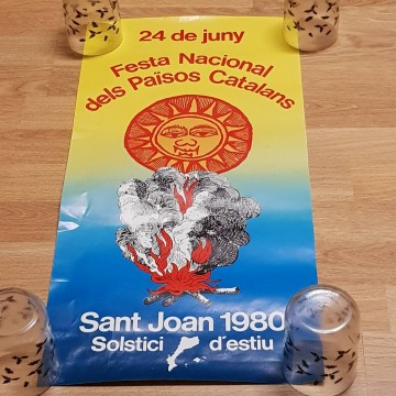 Lote 40 carteles de política.
