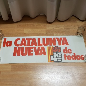 Lote 40 carteles de política.