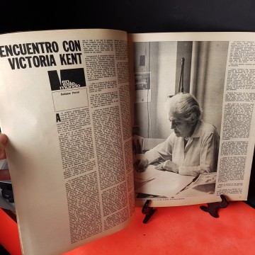 Revista destino 1784, 11 diciembre 1971 en el centenario de Walter Scott