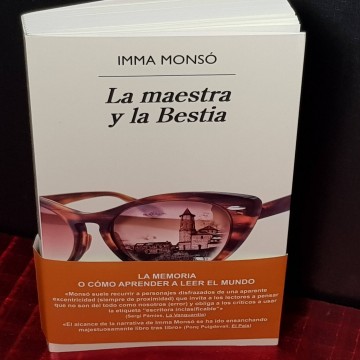 La maestra y la bestia, Imma Monsó.