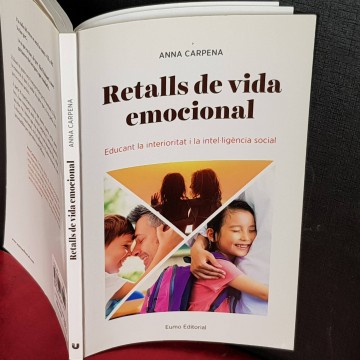 Retalls de vida emocional, Anna Carpena.